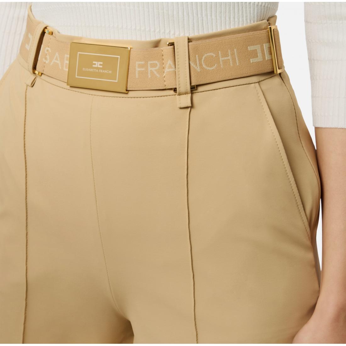 Shorts in tessuto tecnico bielastico con cintura