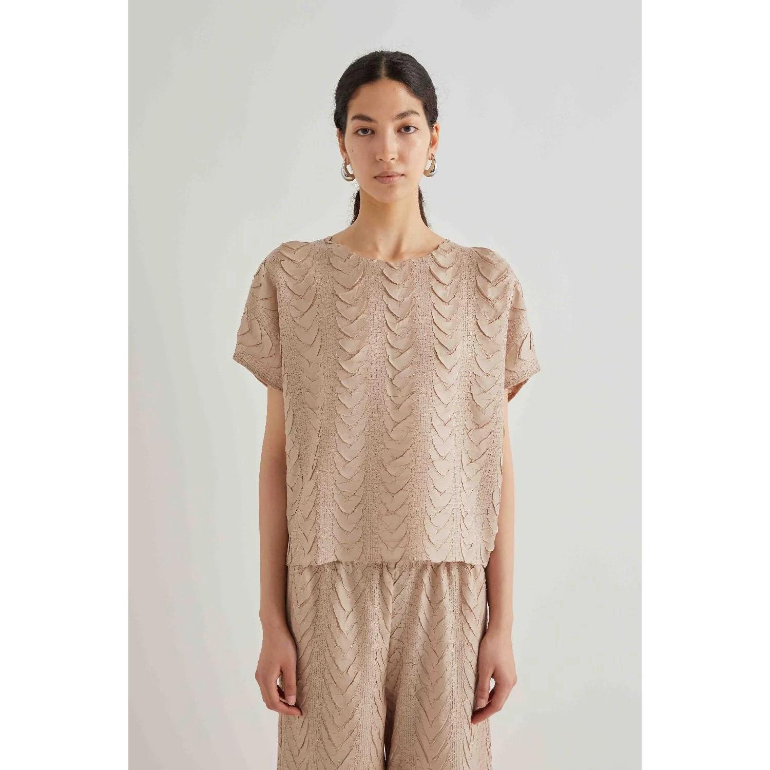 BLUSA PLISSETTATA DISEGNO TRECCIA