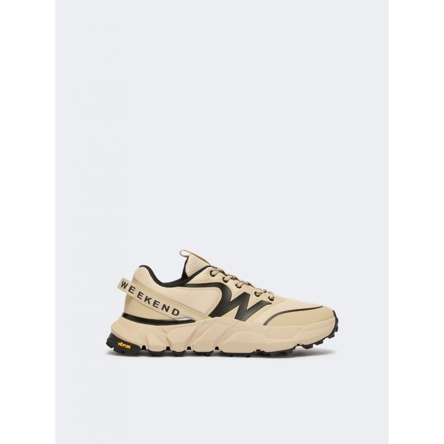 Sneaker in rete tecnica