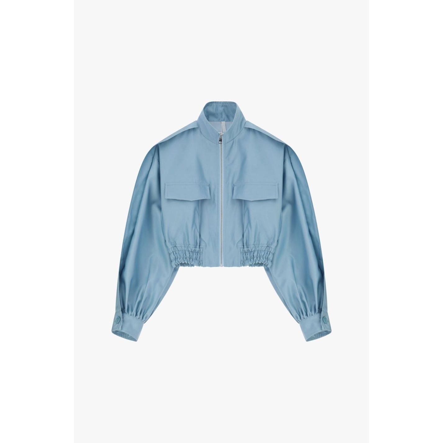 Bomber corto con tasche a patta e zip frontale