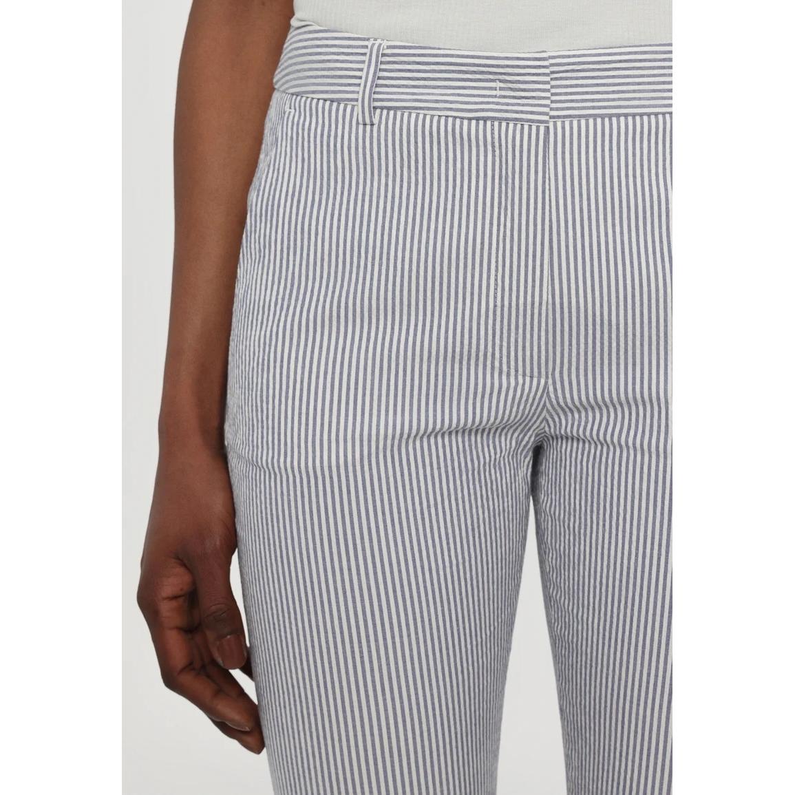 Pantalone crop a sigaretta in seersucker