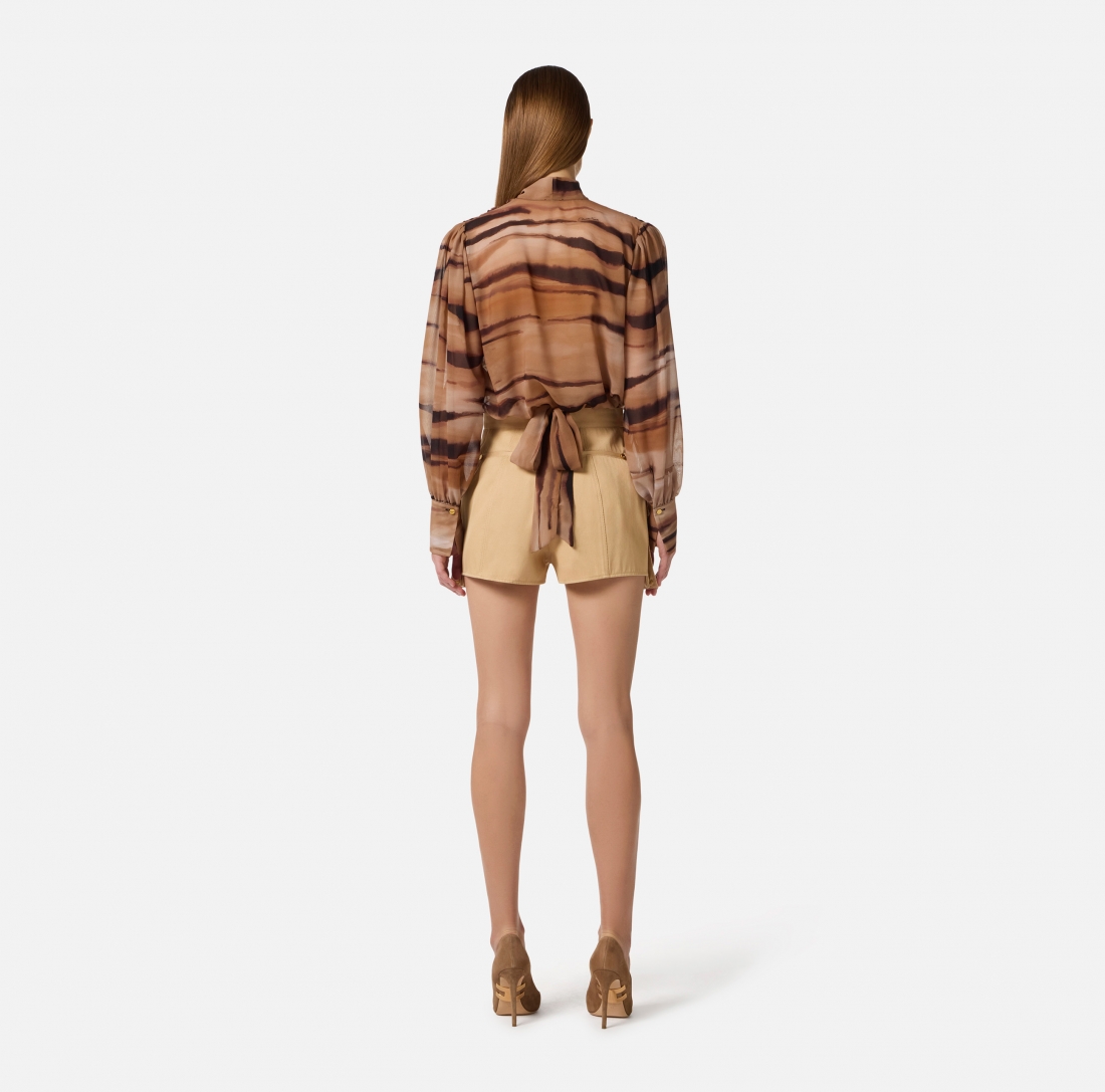 Blusa in chiffon con stampa tigre