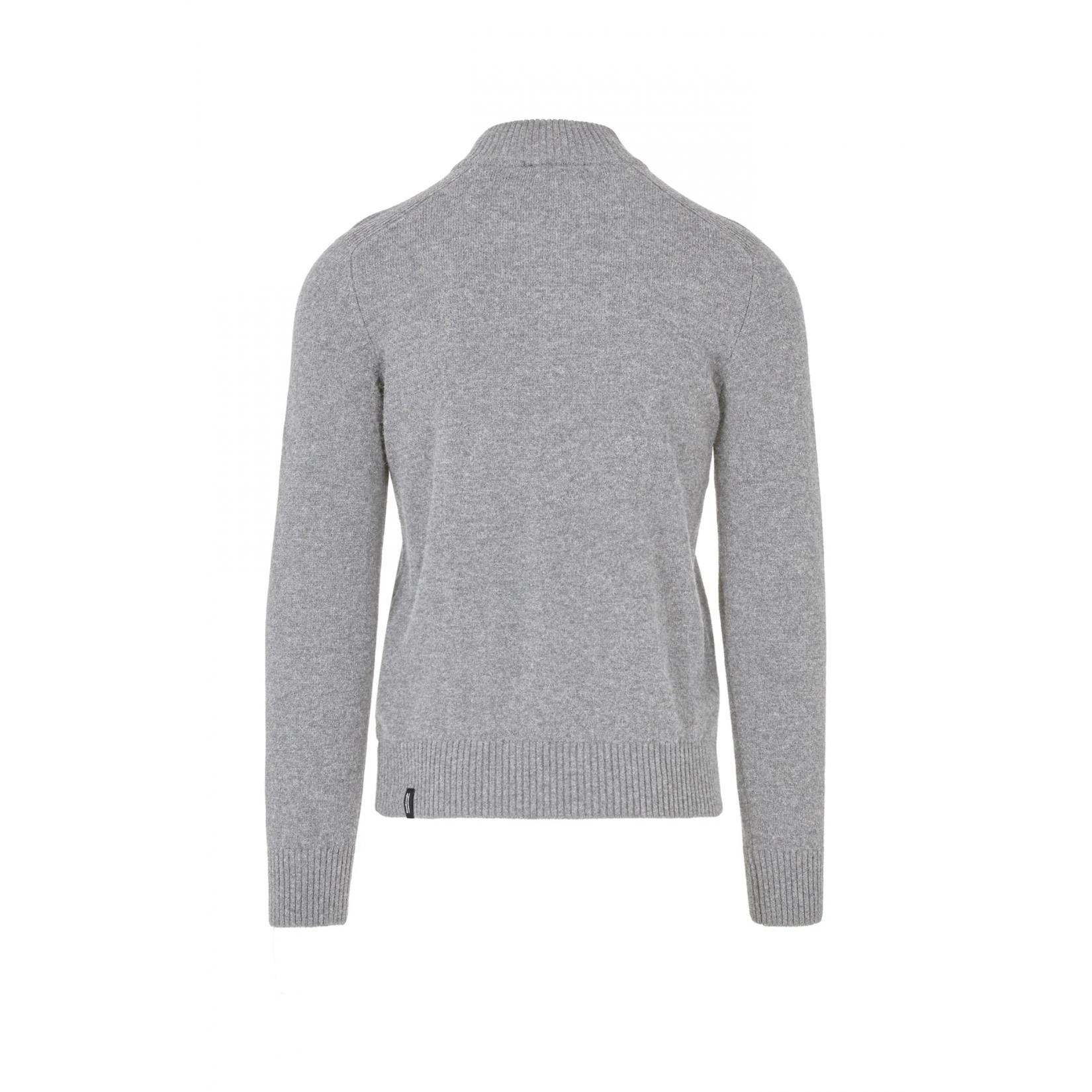 Maglione con collo alto in lana