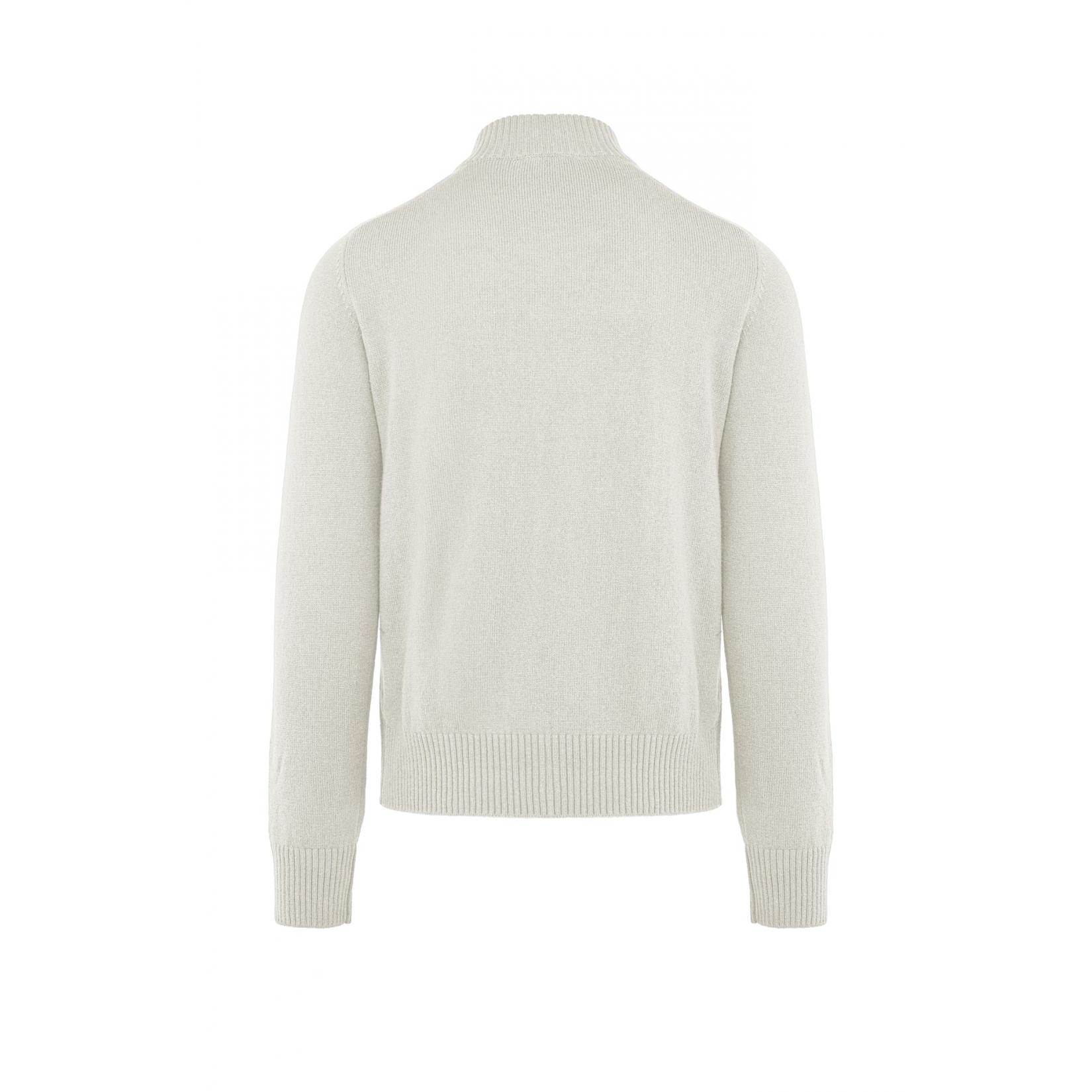 Maglione con collo alto in lana