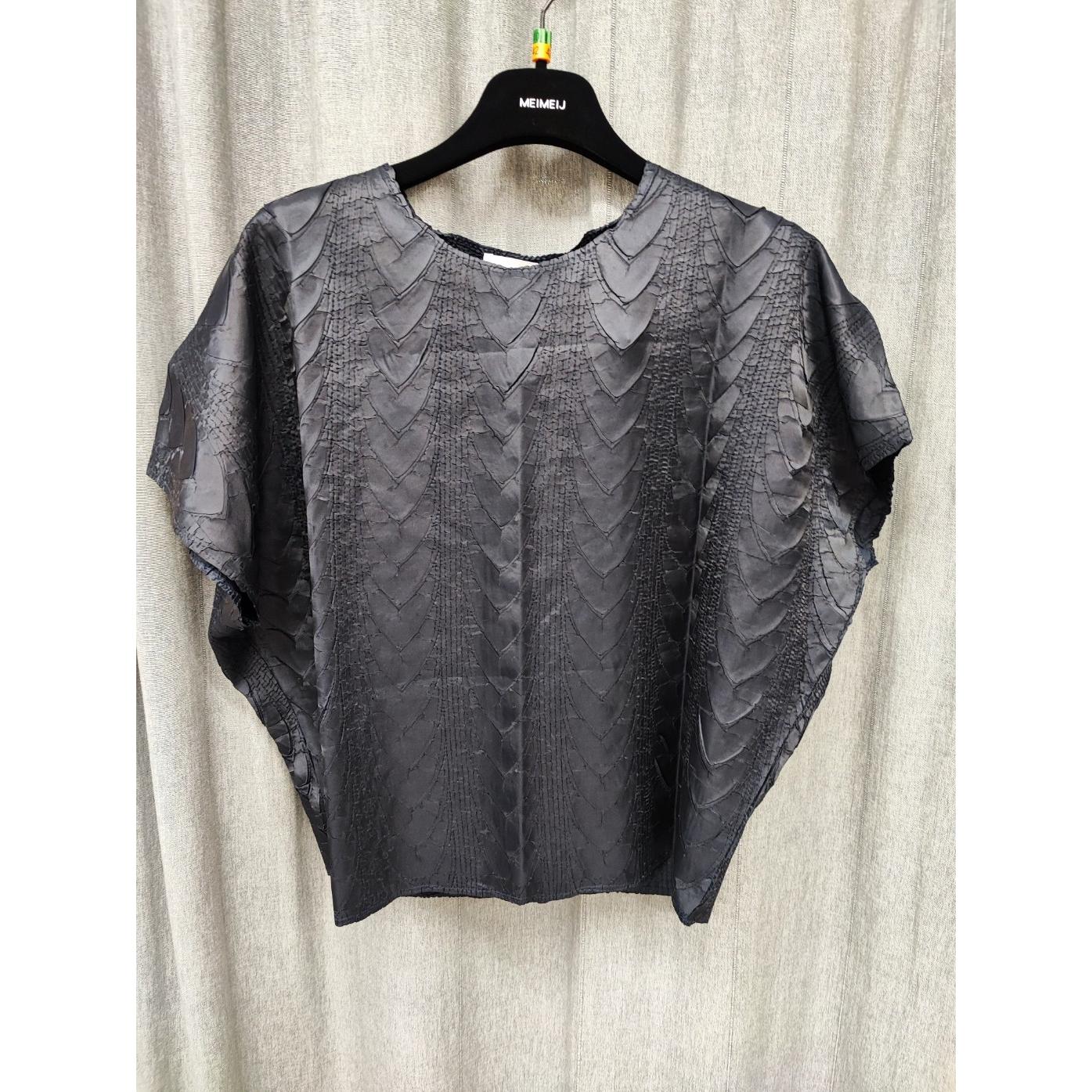 BLUSA PLISSETTATA DISEGNO TRECCIA